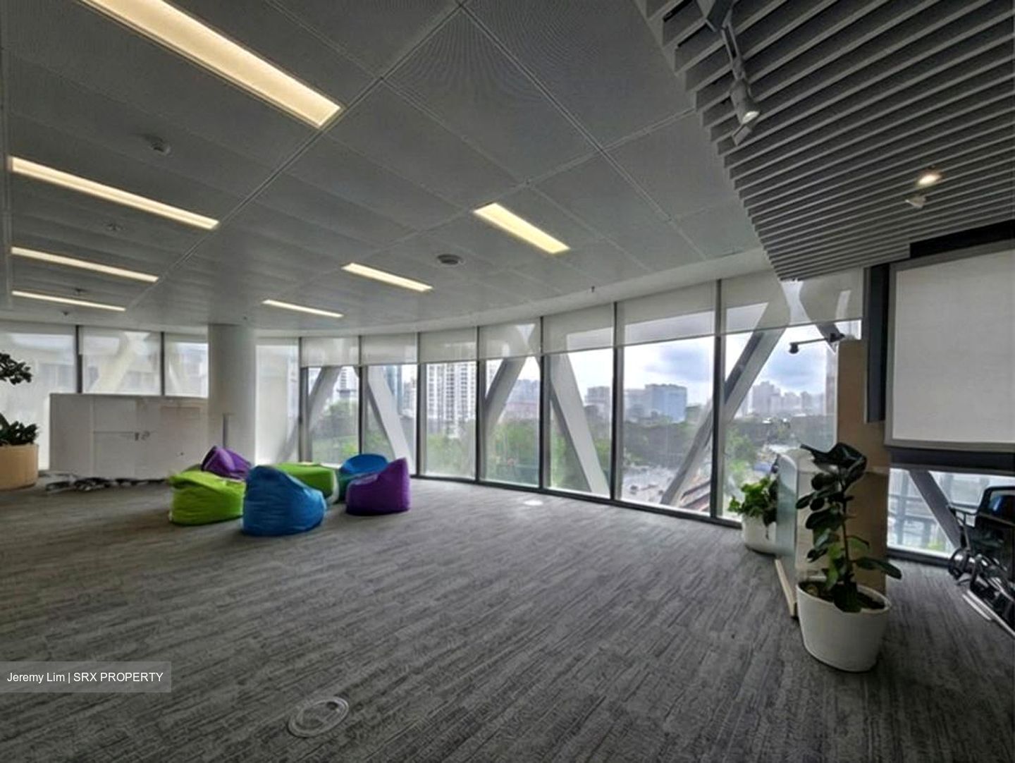 Rochester Park (D5), Office #512643621